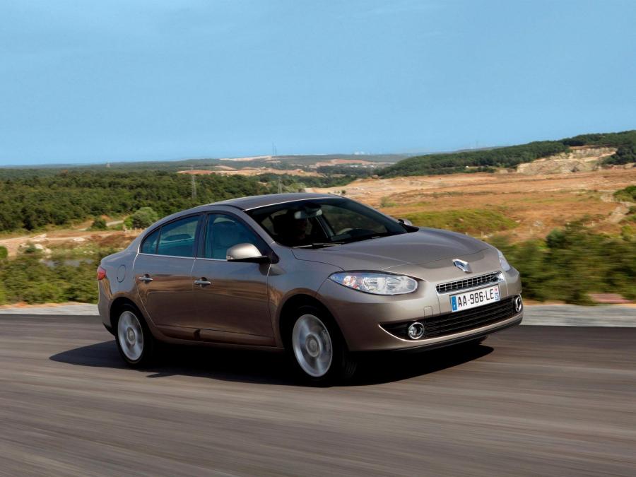  Renault Fluence 2009 года  (фото 7 из 30)